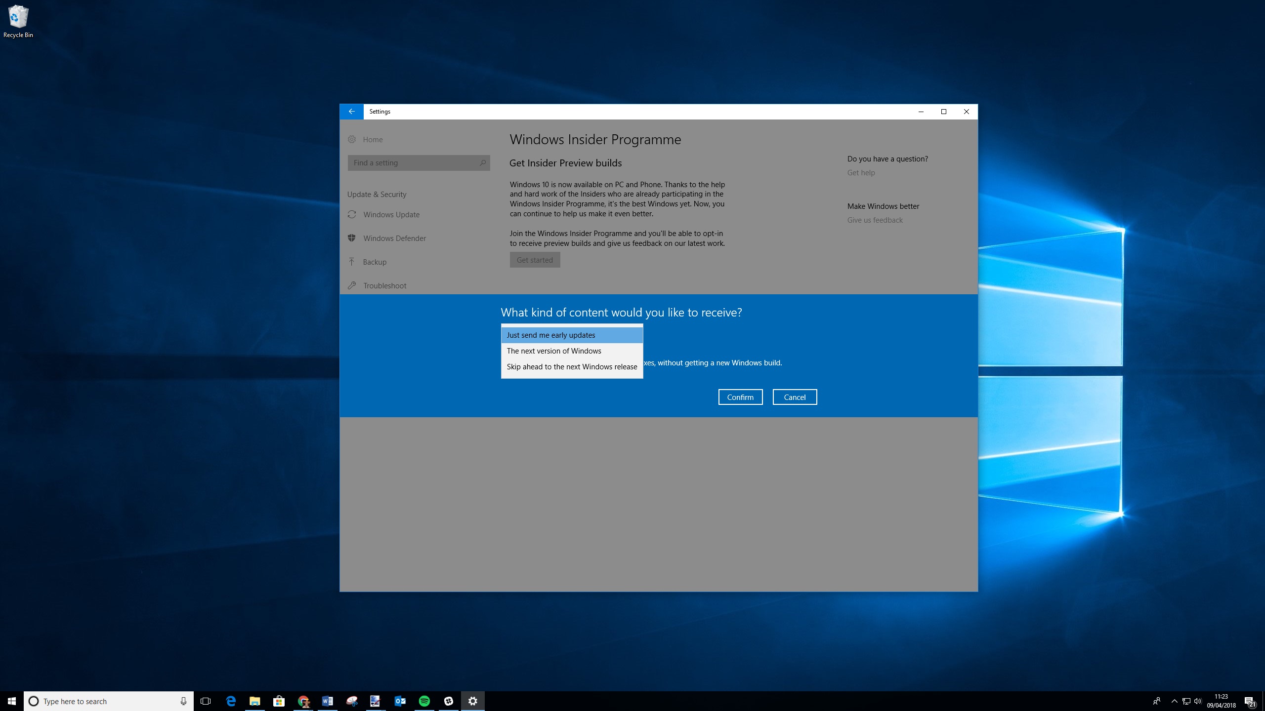 Windows april update. Окно перезагрузки Windows 10. Surface RT установка Windows 10. Как установить виндовс 10 на surface RT. Как установить виндовс 10 в игре ПК креатор 2.