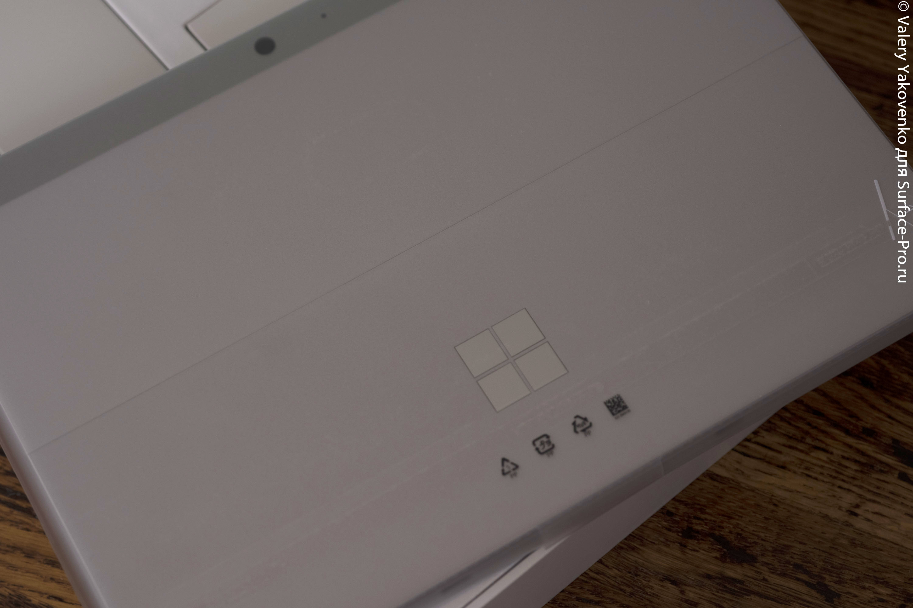 9.8 обзор. Фронтальная камера MS surface Pro 8. Surface 8 зади. Microsoft surface Duo 2 белый.